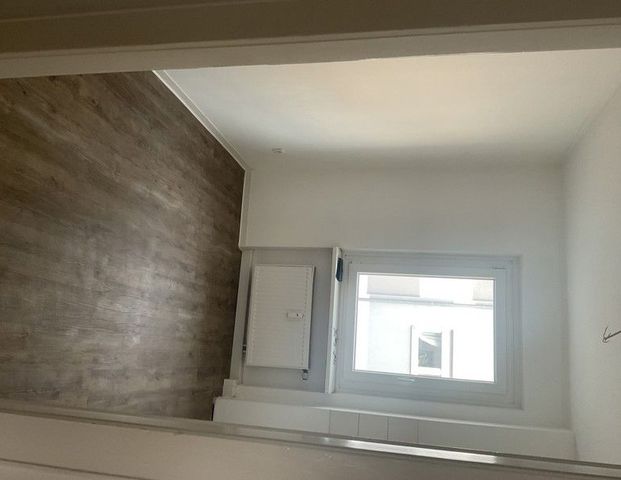 Top renovierte 2,5-Zimmer-Wohnung mit Balkon in ruhiger Lage - Photo 1