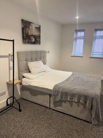 1 bedroom house of multiple occupation to rent - Photo 2