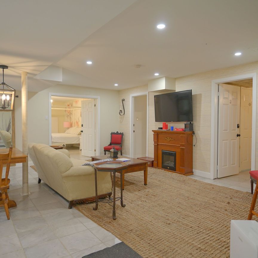 For Lease - 83 Fairview Road Unit# Bsmt, Mississauga, Ontario - Photo 1