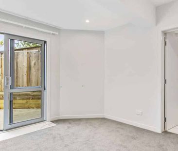 Near-New One-Bedroom Unit with Gorgeous Views - Photo 5