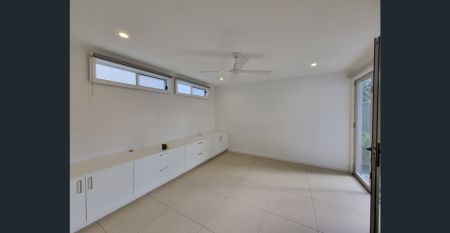 Partly Furnished 1br with Aircon Granny Flat - Photo 2