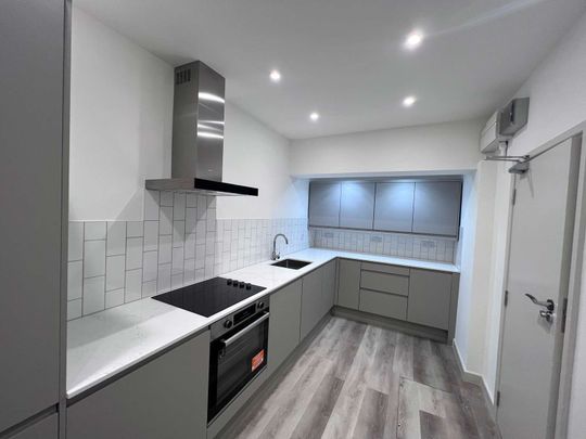 Church Road Flat 3: Room 6 - Photo 1