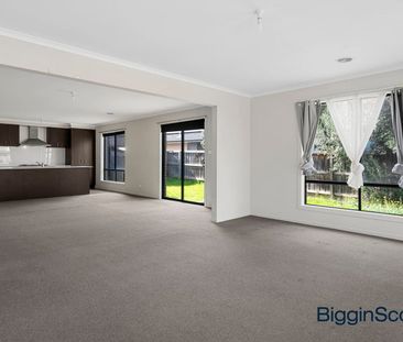 23 Tyler Crescent, Tarneit, Vic 3029 - Photo 1