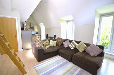 1 bedroom flat to rent - Photo 2