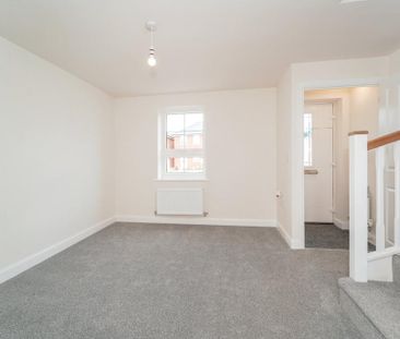 2 bedroom terraced house to rent - Photo 2