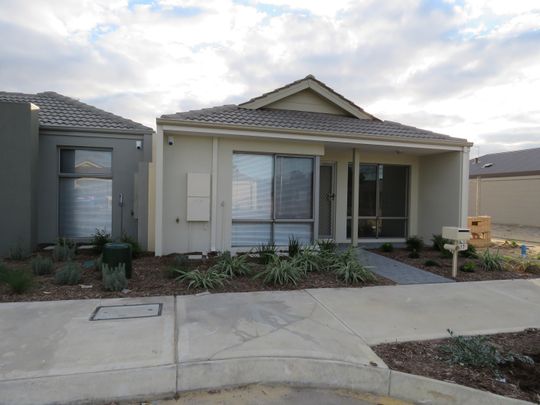17 Gloss Street, Dayton WA 6055 - House For Rent | Domain - Photo 1