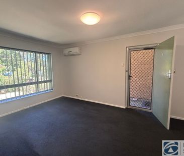 NEAT LITTLE GEM LESS THAN 2KM's FROM THE BEACH HOME OPEN SATURDAY 0... - Photo 2