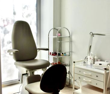 Attraktiver Beauty-Salon – Ideal für Ihren Erfolg! - Photo 4