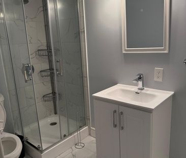 For Lease - 3702 Densbury Drive Unit# Basement, Mississauga, Ontario - Photo 4