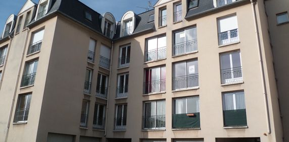 CAEN - Photo 2