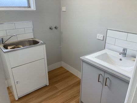 Cosy 1 Bedroom Unit - Photo 3