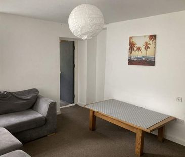 1 x Double Rooms @ Five Bedroom Female Only HMO share Phillips Parade, Swansea. - Photo 3