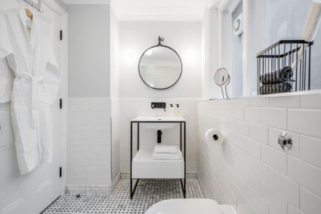 1 bedroom serviced apartment to rent - Photo 4