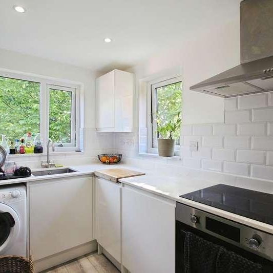 Cross Road, Uxbridge, UB8 - Photo 1
