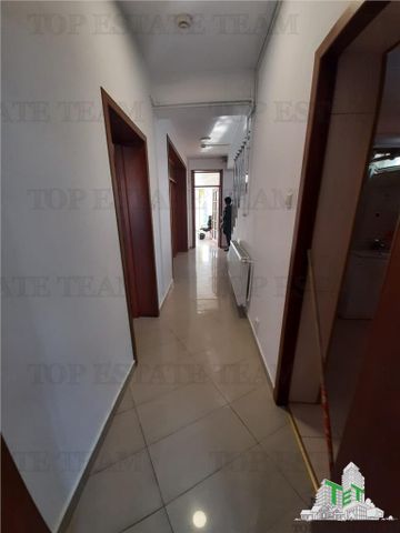 Tineretuluivila individuala aproape de metrou si parc pozitie excelenta - Fotografie 4