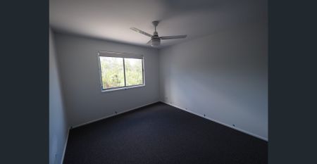 Beautiful Large Townhouse! - Photo 5