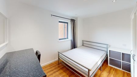 2 bedroom terraced house to rent - Photo 2