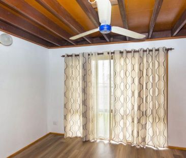 Three Bedroom Home Located Near Public Transport - Photo 3