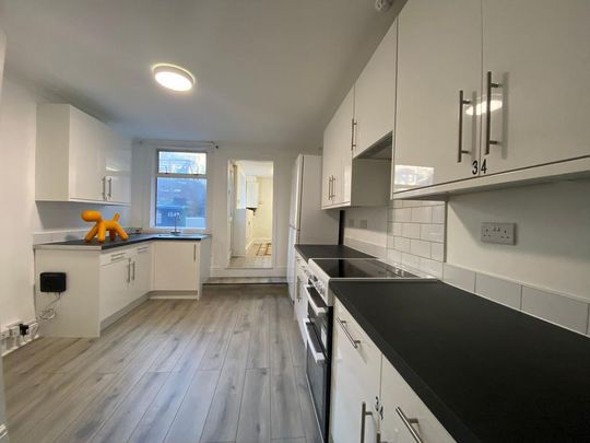 1 bedroom in a house share to rent - Photo 1