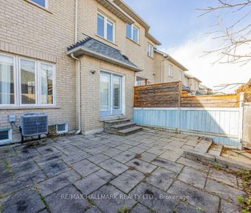 For Lease - 17 Oceanview Street, Richmond Hill, Ontario - Photo 2