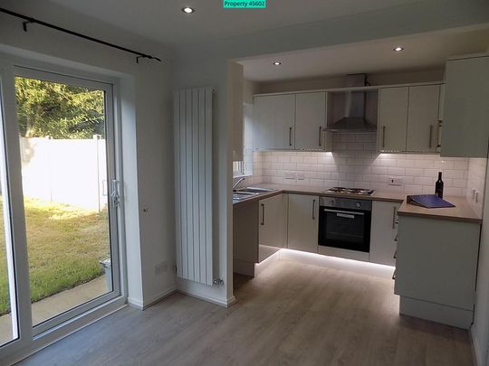 3 bedroom semi-detached house to rent - Photo 1