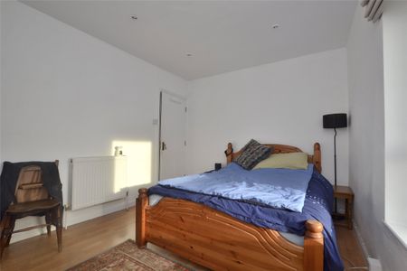 Central Road, Stroud, Gloucestershire, GL5 - Photo 3