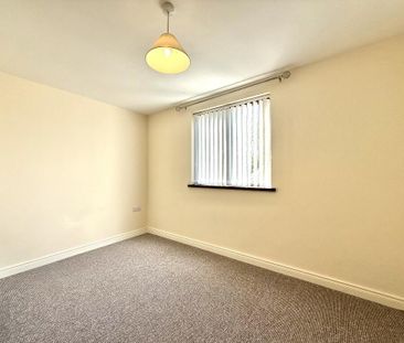 108 Low Road, Lisburn, BT27 4TN - Photo 1