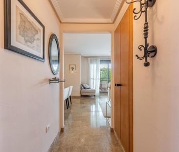 Apartment in Estepona, Costa del Sol - Photo 3