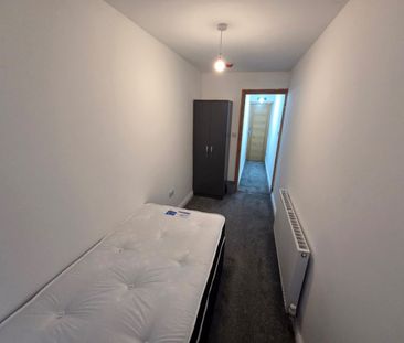 Room in a Shared House, South Road, B18 - Photo 1