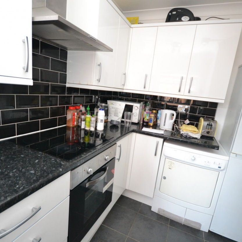 Loughborough Road, West Bridgford - Photo 1