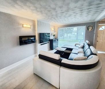 3 bedroom House To Let - Photo 5
