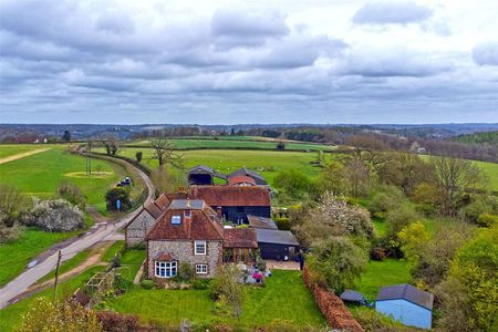 A beautifully presented six bedroom Grade II listed farmhouse surrounded by rolling countryside. - Photo 2