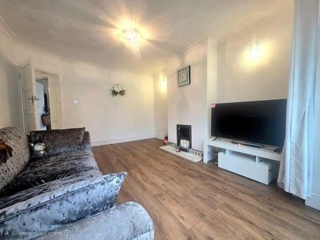 Eaton Close, Stanmore, HA7 - Photo 3