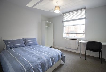 8 bedroom townhouse to rent - Photo 4