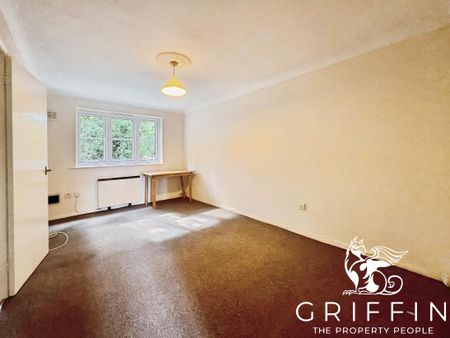 Crest Avenue, Grays, RM17 - Photo 4