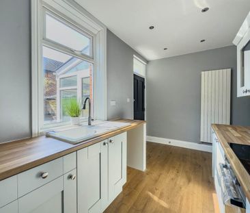3 bedroom terraced house to rent - Photo 4