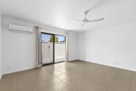 Spacious Duplex in Broadbeach Waters - Photo 3