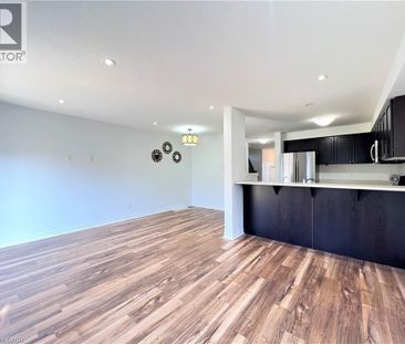 46 RENFREW Street, Kitchener, Ontario, N2R0G5 - Photo 1