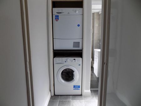 2 bedroom terraced house to rent - Photo 4