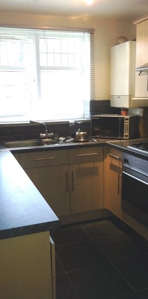 2 Bed Flat, Bolehill Close, S6 - Photo 1