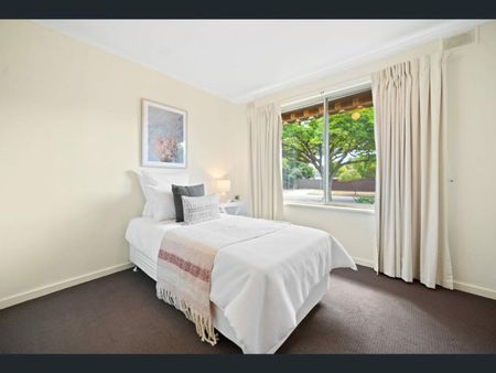 Linear Park Front Beautiful Family Home - Photo 5