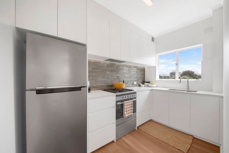 12/94 Bradleys Head Road, Mosman, NSW 2088 - Photo 3