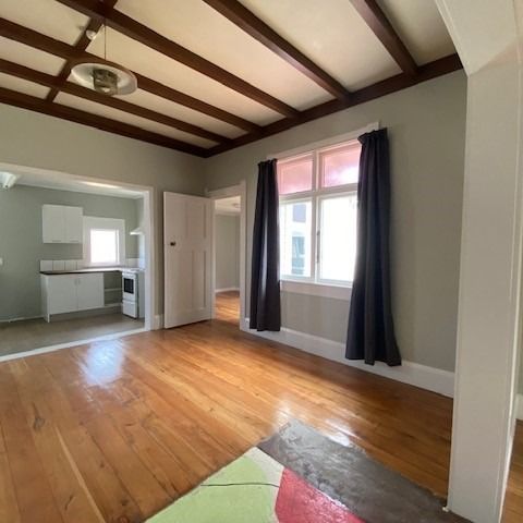 Avenue Road West,Hastings Central - Photo 1