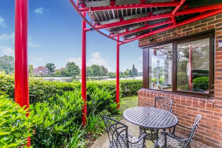 Caversham Wharf, Reading, RG1 - Photo 2