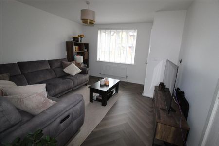 2 bedroom semi-detached house to rent - Photo 2