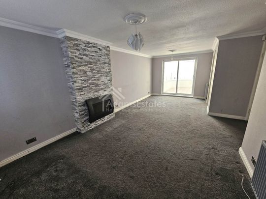 Price £1,100 pcm - Available Now - Unfurnished - Photo 1