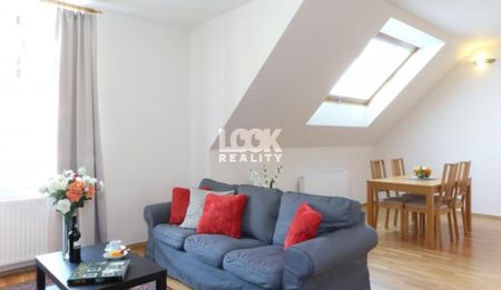 Apartment for rent, 2+kk - 1 bedroom, 70m - Photo 2