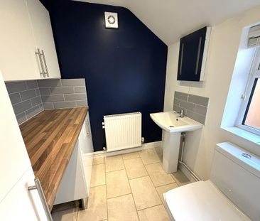 2 bedroom terraced house to rent - Photo 6