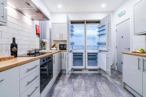 1 bedroom in a house share to rent - Photo 1