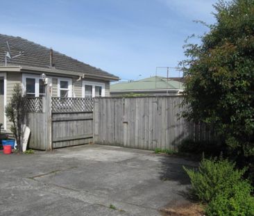 Bright Family Home - Photo 6